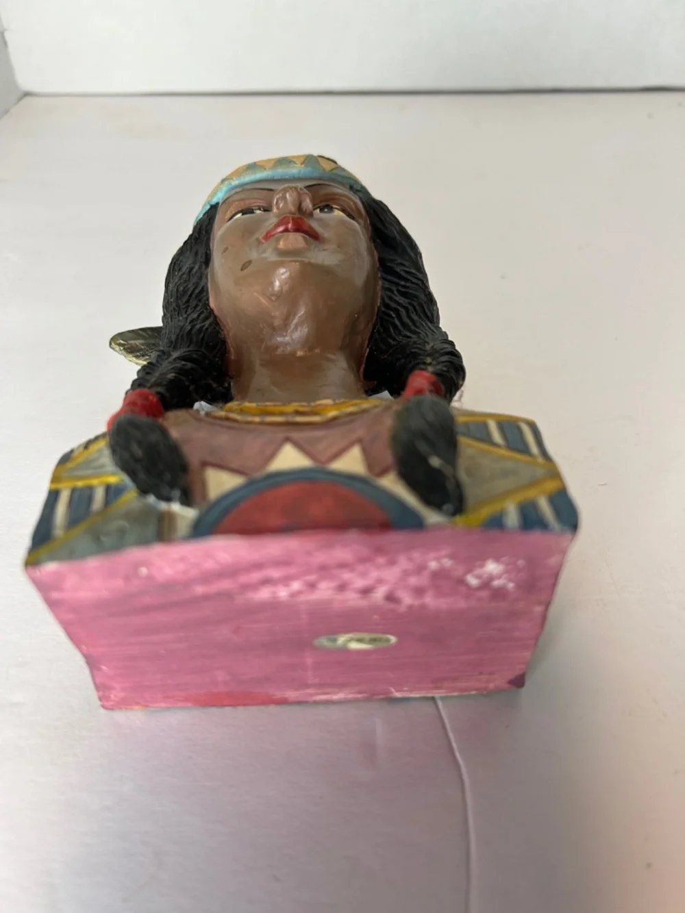 Universal Statuary Corp . vtg 70